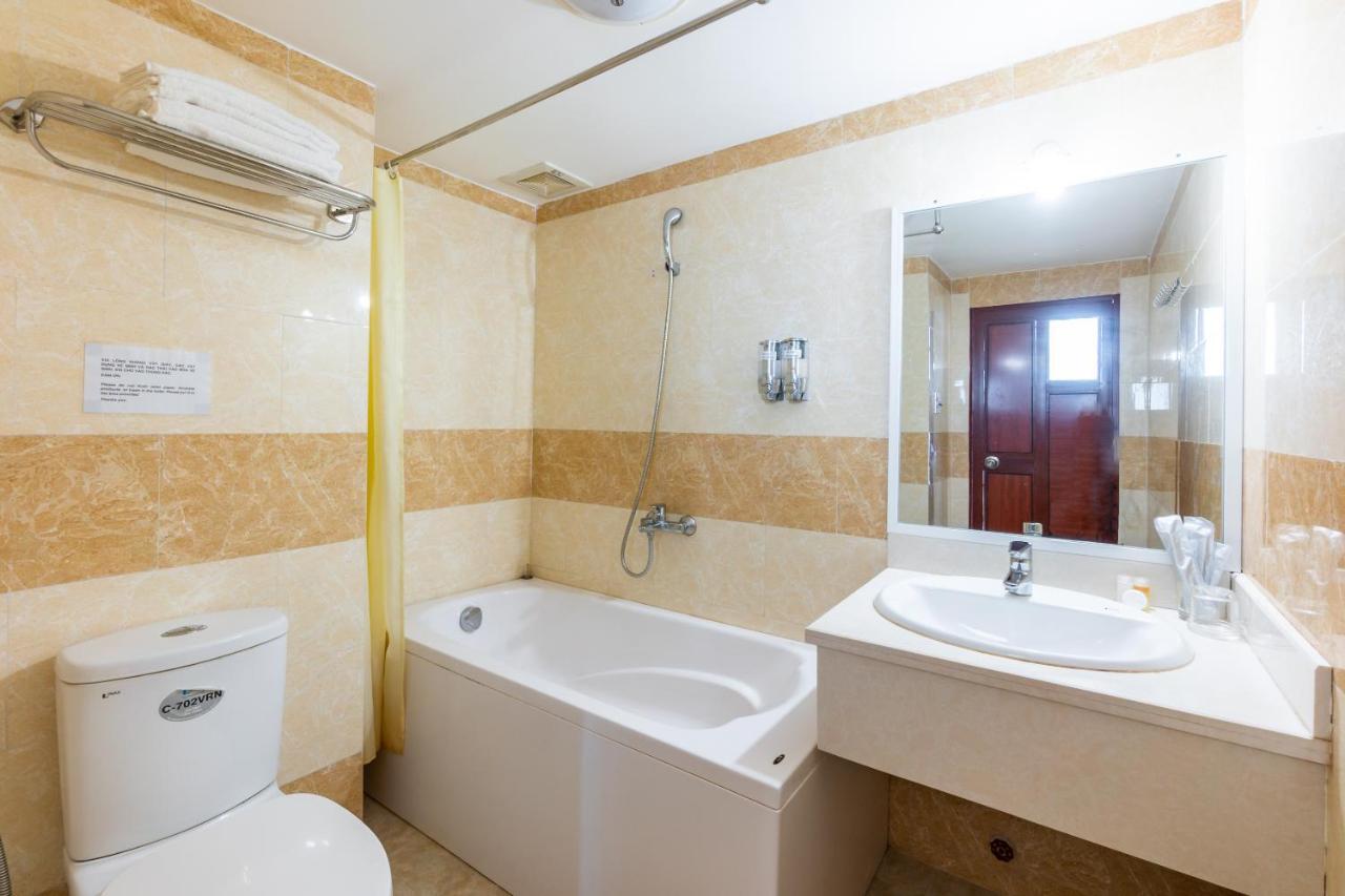Oyo 455 Grand Bostand Hotel Дананг Екстер'єр фото